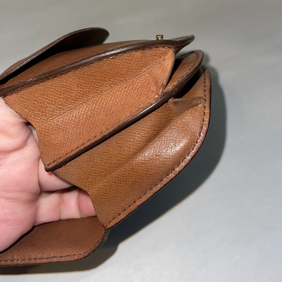 Authentic Vintage Louis Vuitton coin purse - Picture 9 of 17